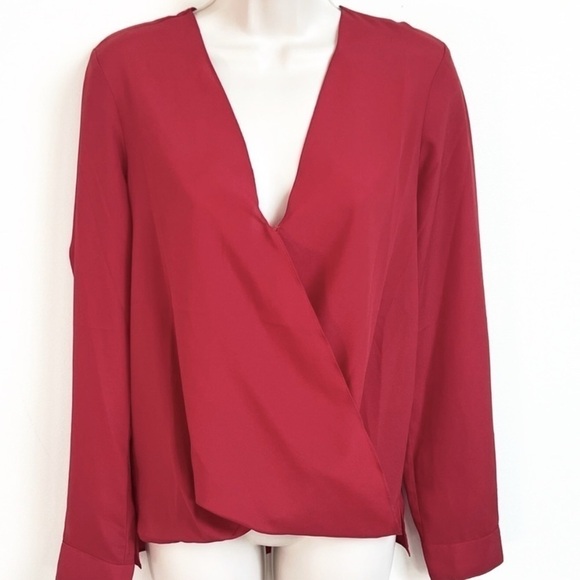 🆕 BCBGeneration v neck hi low surplice blouse top red small - Picture 1 of 9